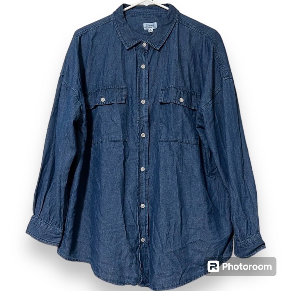 Wonderly size medium demin button front long sleeve top